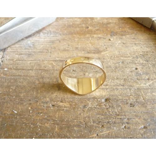 Vintage Trifari Gold Tone et émail vert avec des yeux de