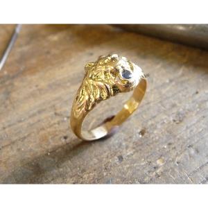 Bague or jaune 9 KT tête de lion Simba avec saphir