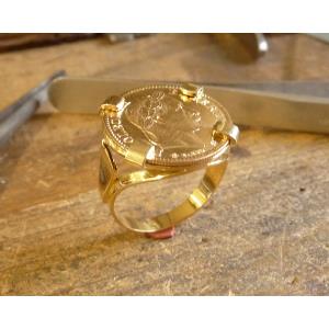 Monture Bague En Or 9 Carats Pour Pièce 10 Francs Or - Design Plume Avec 6 Griffes - Neuf Avec étiquettes