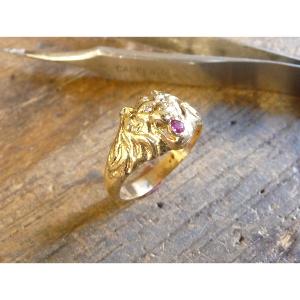 Bague or jaune 9 KT tête de lion Simba avec rubis et diamant